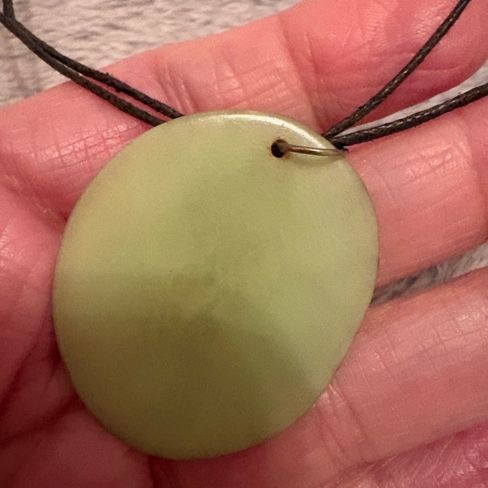 Beautiful etched necklace green tree adjustable - Picture 3 of 4